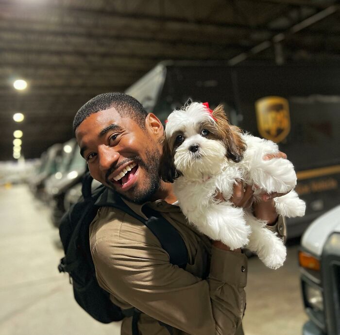 UPS Delivery Man Makes A Point Of Greeting Every Dog He Encounters (New Pics)