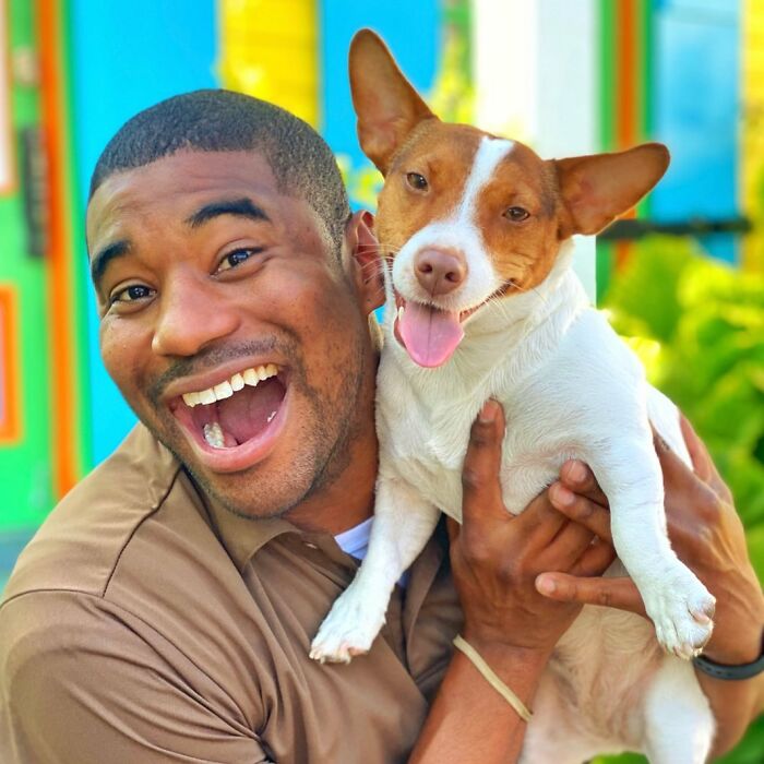 UPS Delivery Man Makes A Point Of Greeting Every Dog He Encounters (New Pics)