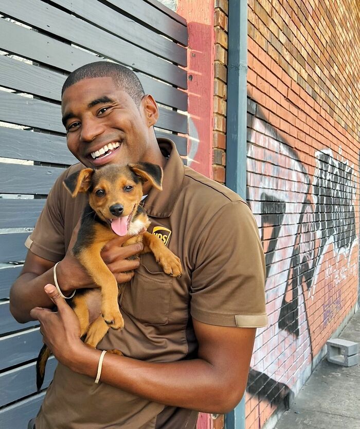 UPS Delivery Man Makes A Point Of Greeting Every Dog He Encounters (New Pics)