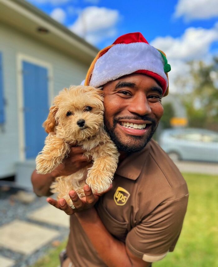 UPS Delivery Man Makes A Point Of Greeting Every Dog He Encounters (New Pics)